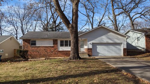 3237 S Ferguson Ave, Springfield, MO, 65807-4215 | Card Image