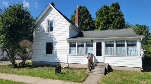 135 Handley St, Imlay City, MI, 48444-1050 | Card Image