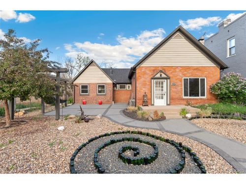 1748 S Logan St, Denver, CO, 80210-3124 | Card Image