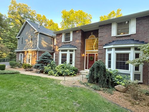 7122 Hawick Ct Ne, Belmont, MI, 49306-9688 | Card Image