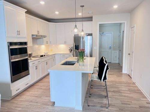 apt-102-260 Martins Lndg, North Reading, MA, 01864-2096 | Card Image