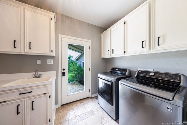 7046 Devonshire Dr, House other with 5 bedrooms, 5 bathrooms and null parking in Spring Branch TX | Image 21