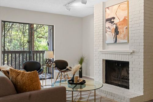 unit-111-3839 Dry Creek Dr, Austin, TX, 78731-4859 | Card Image