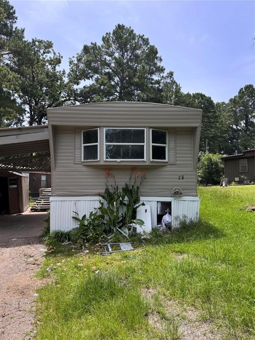 28 E Whippoorwill Ln, Trinity, TX, 75862-8853 | Card Image