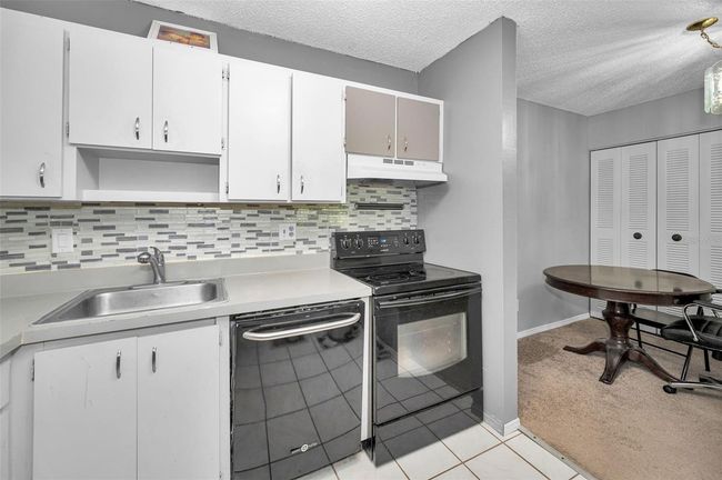 Kitchen | Image 11
