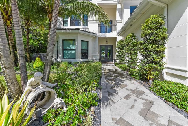 9807 Rennes Ln, House other with 6 bedrooms, 6 bathrooms and null parking in Delray Beach FL | Image 4