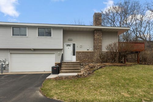 12318 Oak Leaf Ct, Burnsville, MN, 55337-2961 | Card Image