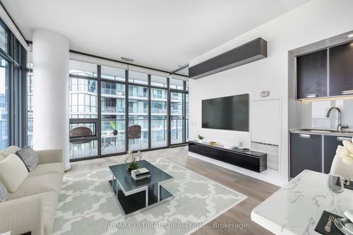 3808-33 Charles St E, Toronto, ON, M4Y0A2 | Card Image