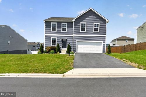 38 Wigeon Ct, BUNKER HILL, WV, 25413-1410 | Card Image