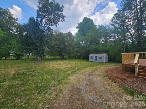 315 E Maine Ave, Bessemer City, NC, 28016-2148 | Card Image