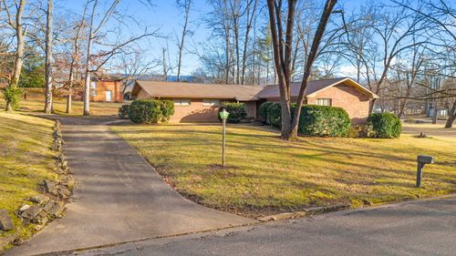 1415 Pennsylvania Ave, Etowah, TN, 37331-1219 | Card Image