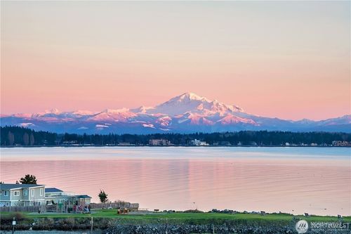 8024 Chinook Way, Blaine, WA, 98230-9551 | Card Image