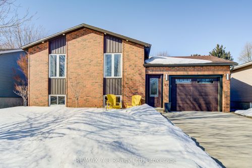 29 Dunsford Cres, Saint Marys, ON, N4X0A2 | Card Image