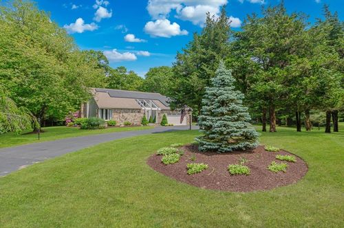 3 Riverside Dr, Mattapoisett, MA, 02739-1445 | Card Image