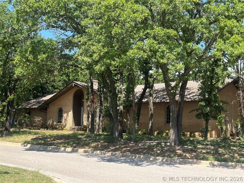 2913 Springdale Ln, Duncan, OK, 73533-1040 | Card Image