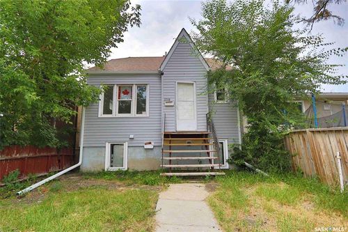 aandampb-1750 Wallace St, Regina, SK, S4N3Z6 | Card Image