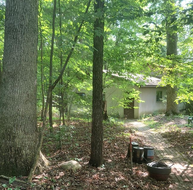 405 Buck Rd, Home with 2 bedrooms, 2 bathrooms and null parking in Coldwater MI | Image 15