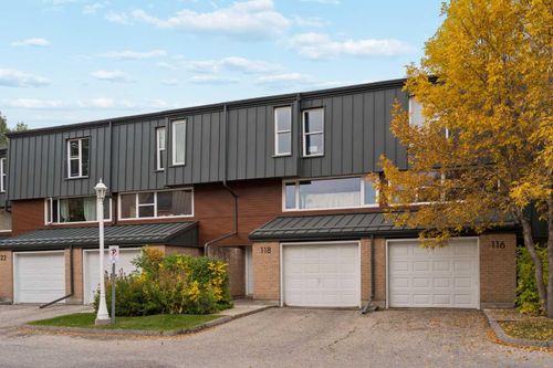 118 Brae Glen Lane Sw, Calgary, AB, T2W1B6 | Card Image
