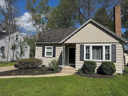 3821 Oakridge Dr, Kalamazoo, MI, 49008-2865 | Card Image