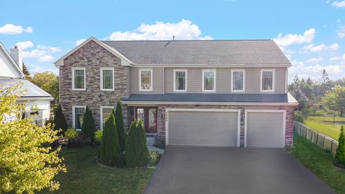 2060 Dorchester Ave, Algonquin, IL, 60102-3273 | Card Image