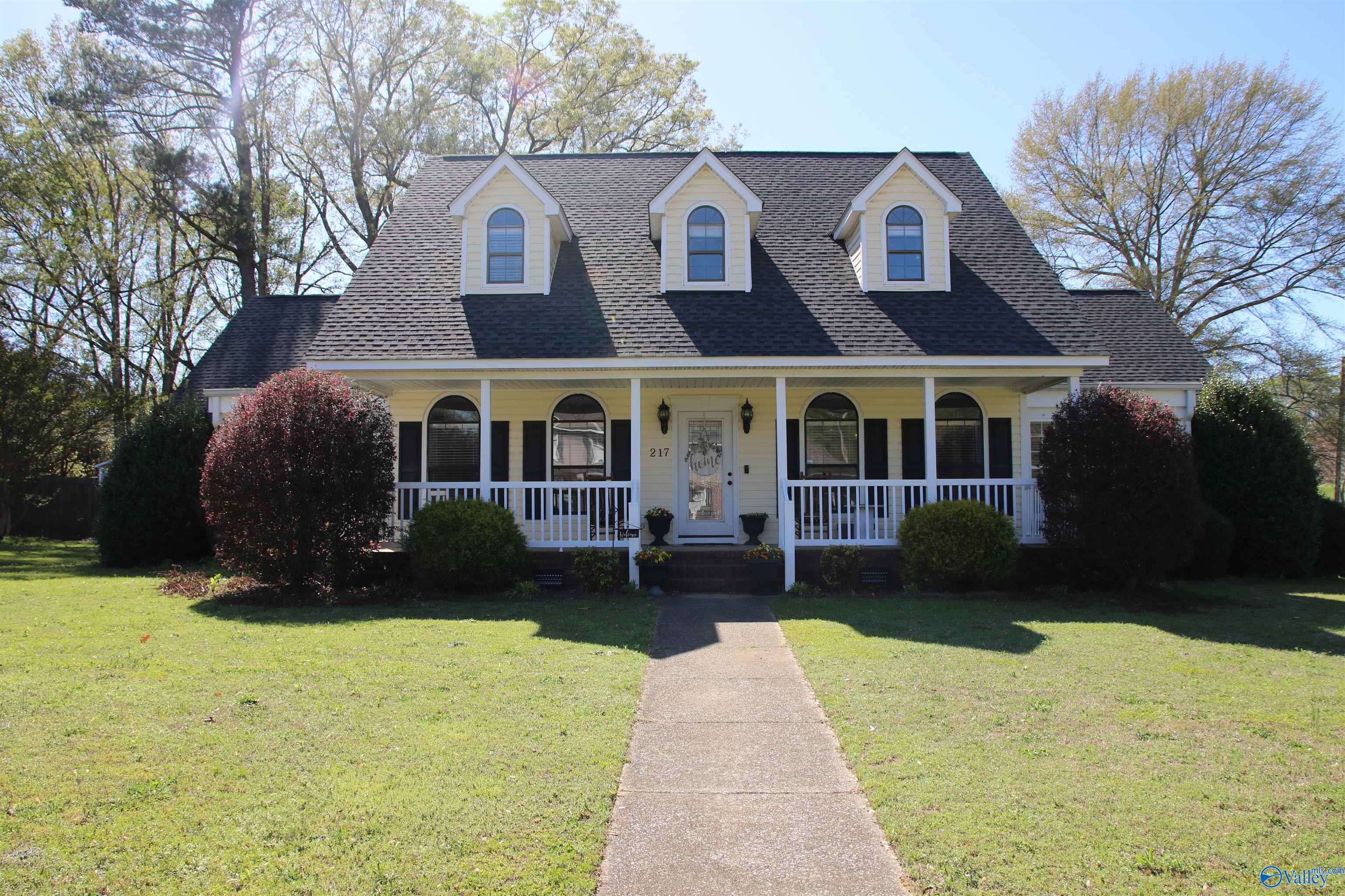 Collier Dr, Albertville, AL 35951