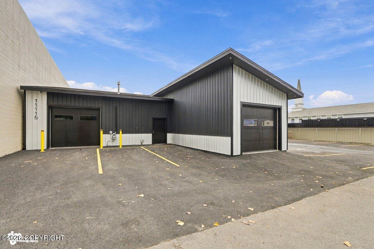 Commercial Lease in Eagle River 5