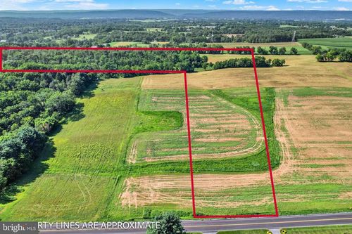 em-2-51 Park Ave, HERSHEY, PA, 17033 | Card Image