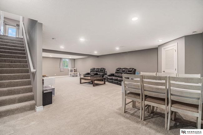 18514 Olive Cir, House other with 4 bedrooms, 4 bathrooms and 3 parking in Omaha NE | Image 30