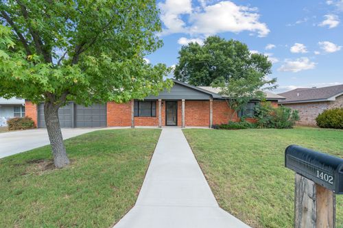 1402 Simms Ave, Cisco, TX, 76437-3212 | Card Image