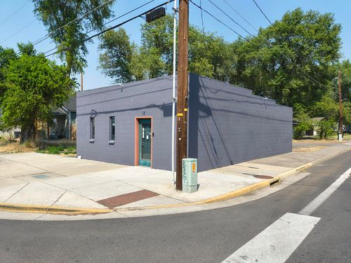 15 Ne 7th St, Madras, OR, 97741-1754 | Card Image