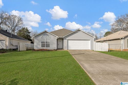 98 Dexter Ave, HUEYTOWN, AL, 35023-2374 | Card Image