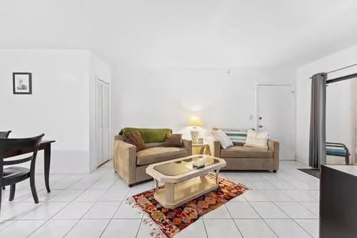 apt-215-120 Cypress Club Dr, Pompano Beach, FL, 33060-4714 | Card Image
