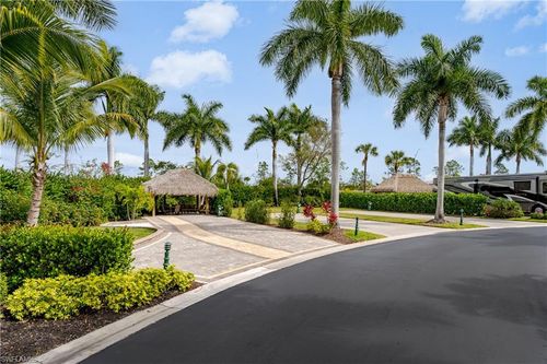 13631 Snook Cir, NAPLES, FL, 34114-8711 | Card Image