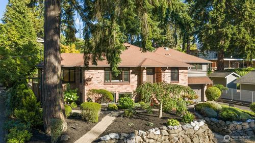 15108 24th Ave Sw, Burien, WA, 98166-1619 | Card Image