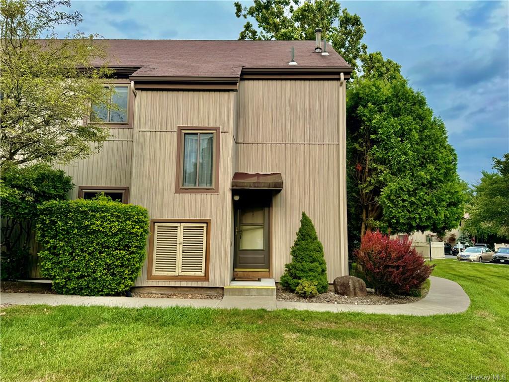 Sycamore Dr, Middletown, NY 10940