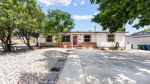 359 Pilgrim Dr, San Antonio, TX, 78213-2913 | Card Image