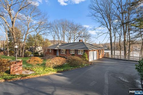 347 High Crest Dr, West Milford, NJ, 07480-3711 | Card Image