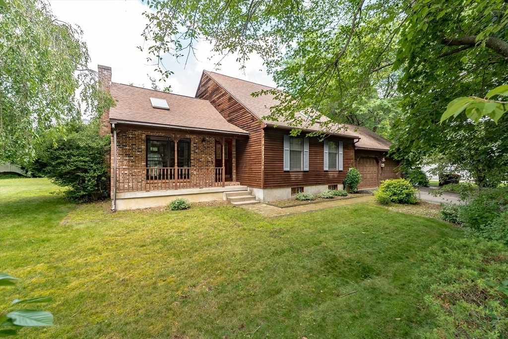 Nolan Ln, Feeding Hills, MA 01030