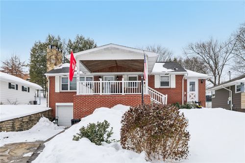 670 Circle Dr, Rostraver Township, PA, 15012-4005 | Card Image