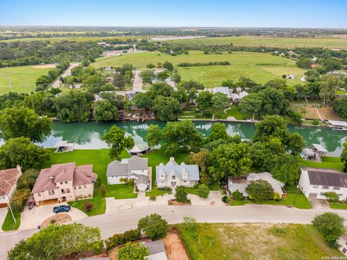 340 Rio Dr, New Braunfels, TX, 78130-3841 | Card Image