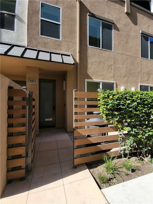 unit-e-1568 W Artesia Sq, Gardena, CA, 90248-4735 | Card Image