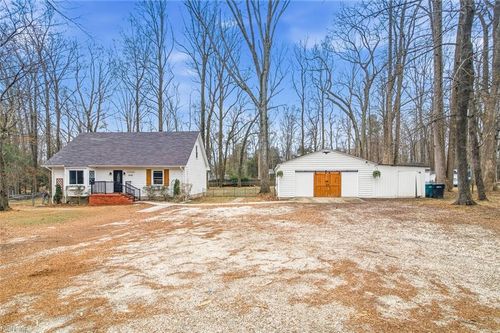 9105 Richmond Rd W, Toano, VA, 23168-8823 | Card Image