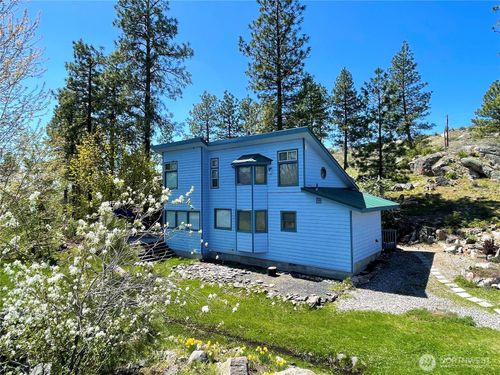 197 Cameron Lake Loop Rd, Okanogan, WA, 98840-9773 | Card Image