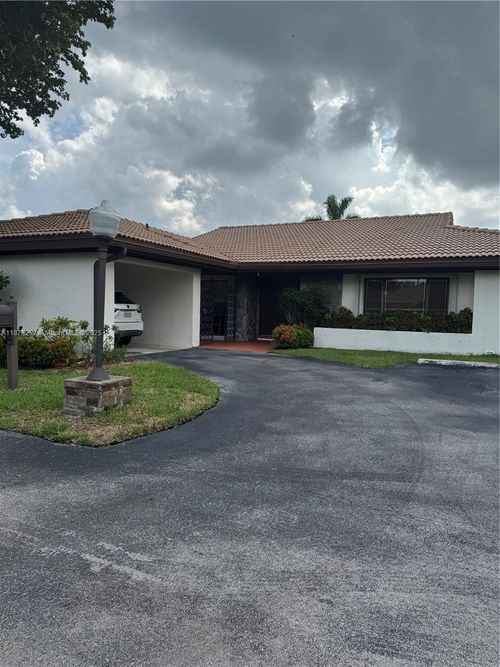 apt-4-3650 N 36th Ave, Hollywood, FL, 33021-2556 | Card Image