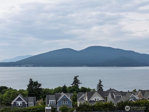 4607 Camano Pl, Anacortes, WA, 98221-1104 | Card Image
