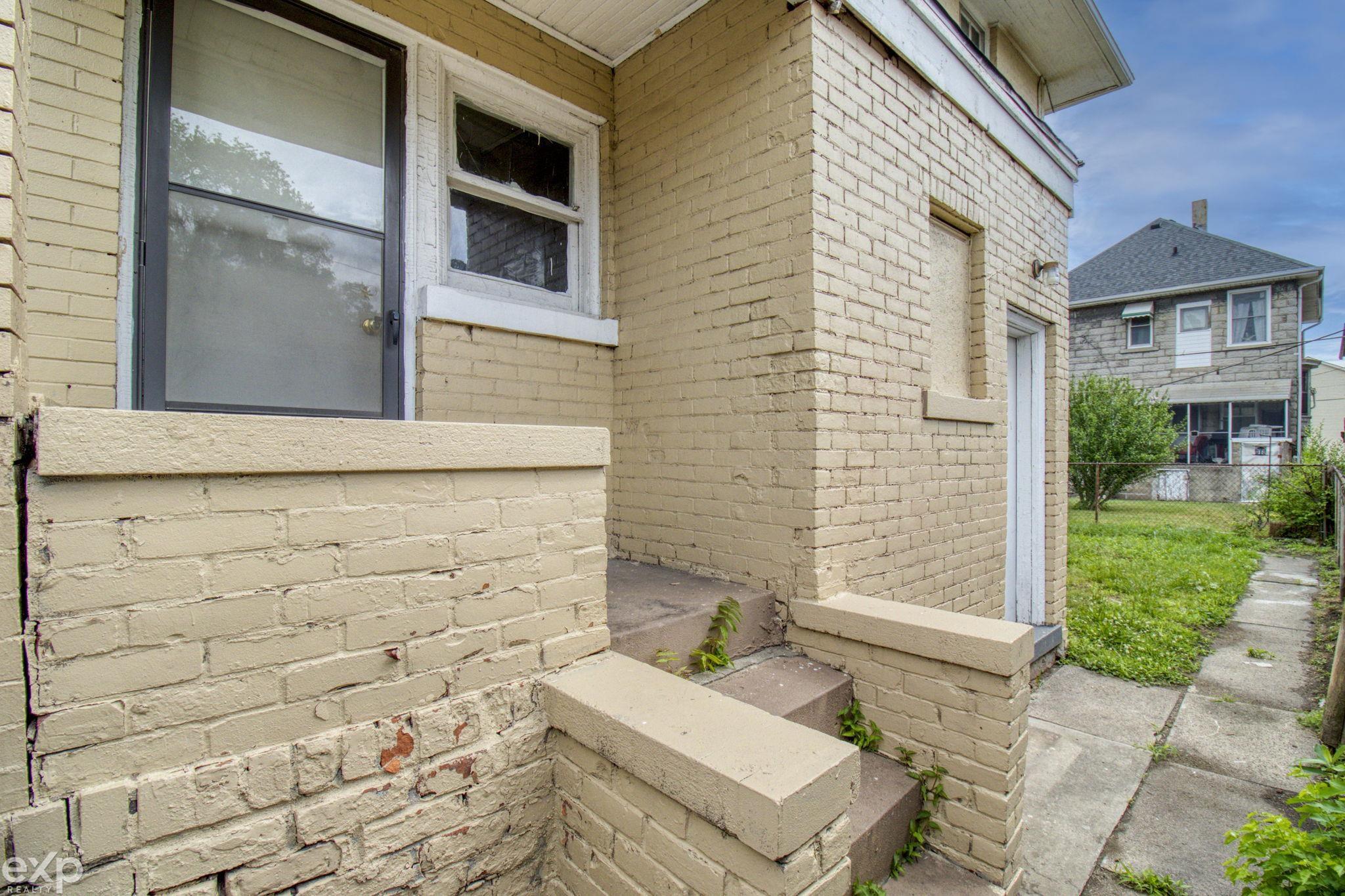 Residential Lease in Detroit 5