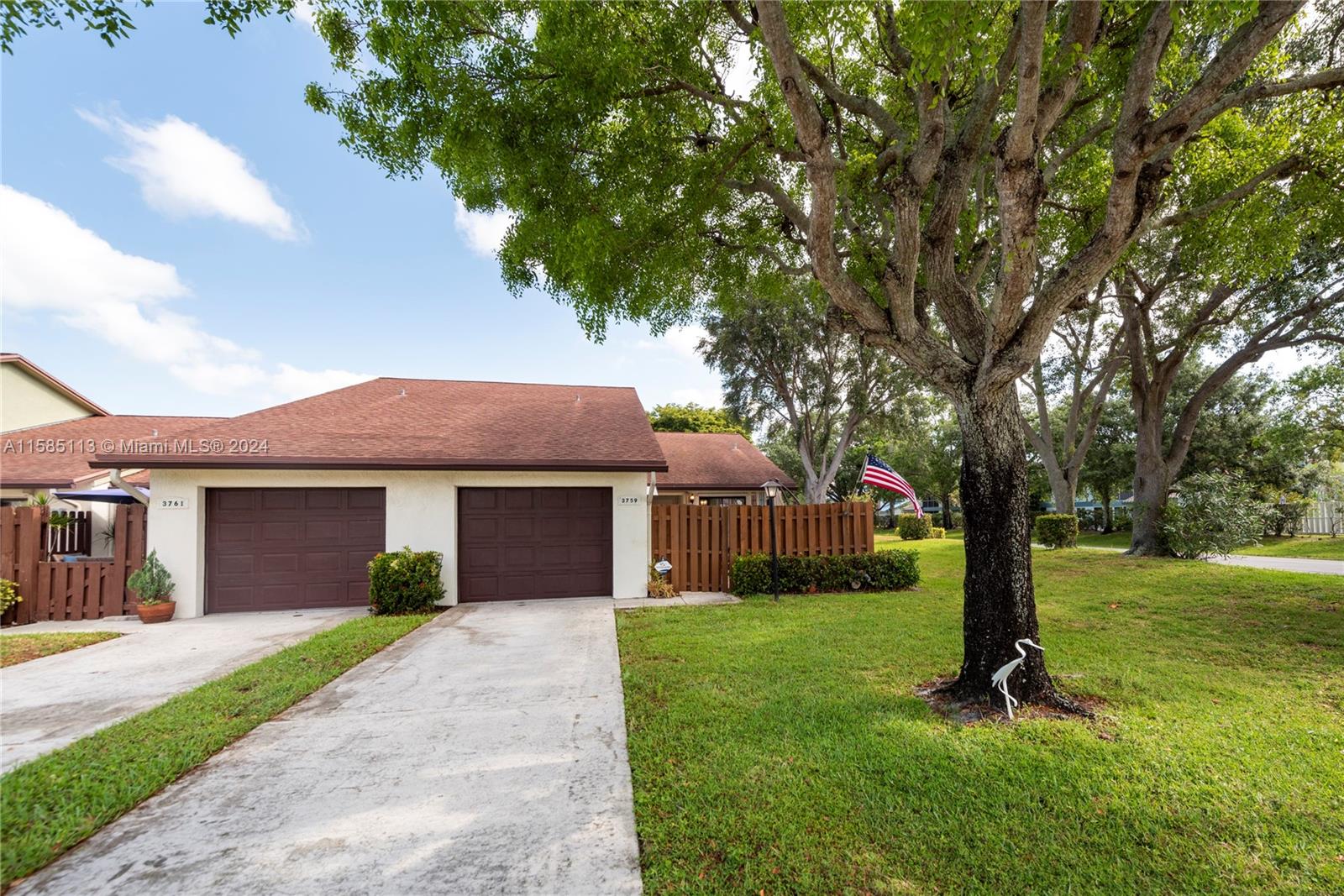 Lace Vine Ln, Boynton Beach, FL 33436