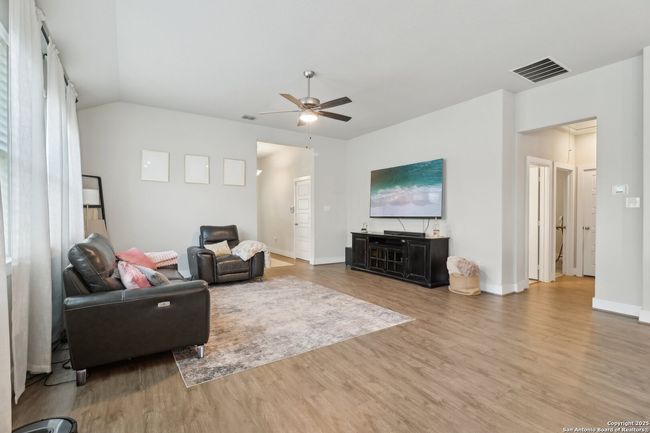 14926 Palmer Crk, House other with 4 bedrooms, 2 bathrooms and null parking in San Antonio TX | Image 10