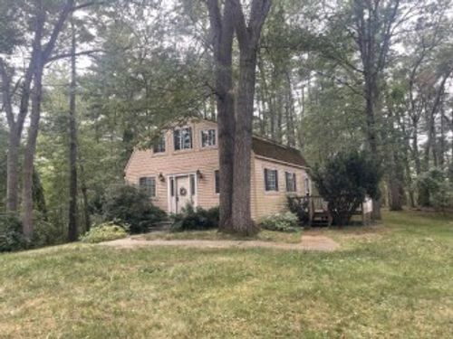 8 Penobscot Way, Andover, MA, 01810-5231 | Card Image