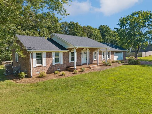 140 Ashley Marie Dr, Hohenwald, TN, 38462-5340 | Card Image